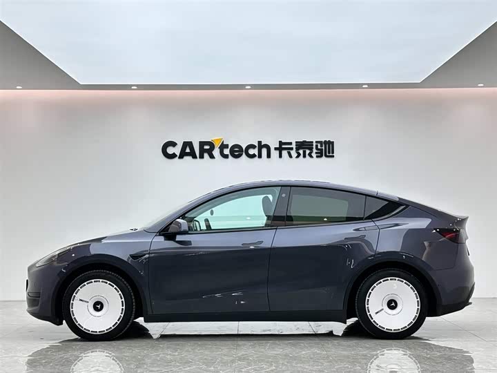 Фото 2 - Tesla Model Y