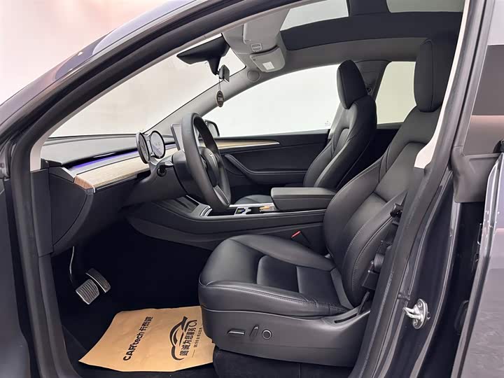 Фото 8 - Tesla Model Y