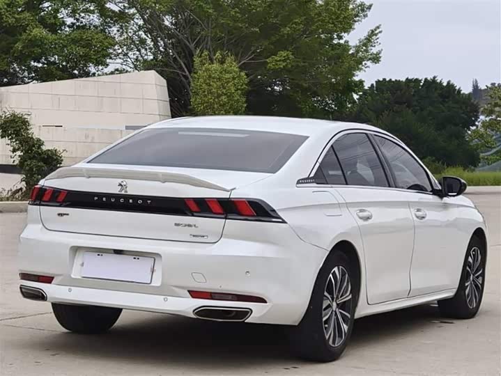 Фото 9 - Peugeot 508