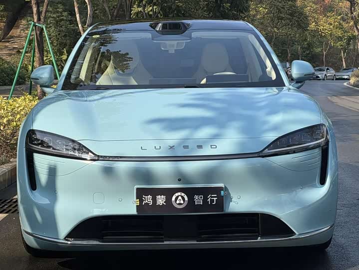 Фото 2 - Luxeed R7