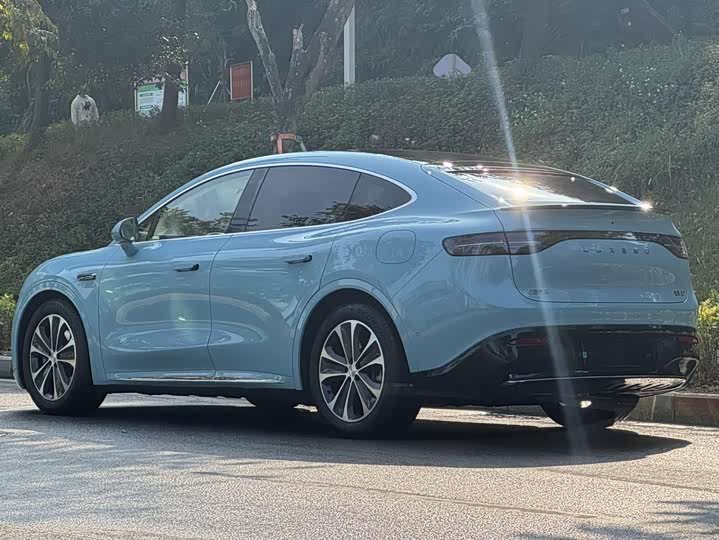 Фото 5 - Luxeed R7