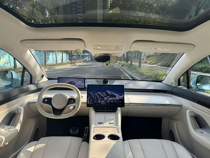 Фото 9 - Luxeed R7