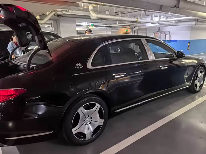 Фото 9 - Mercedes-Benz Maybach S-Class