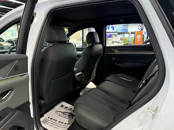 Фото 5 - BYD Yuan Up