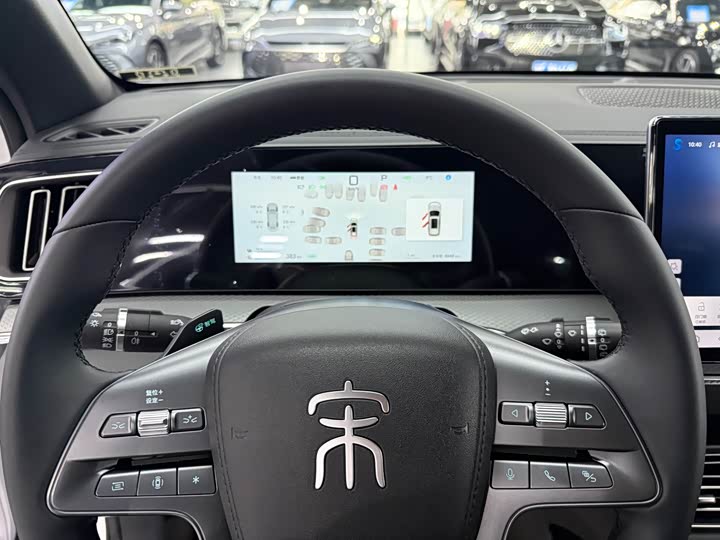 Фото 9 - BYD Yuan Up