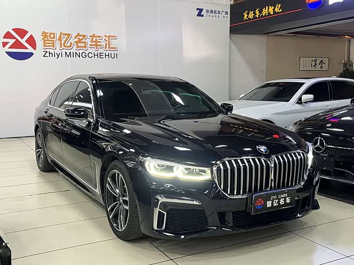 Фото 3 - BMW 7 Series