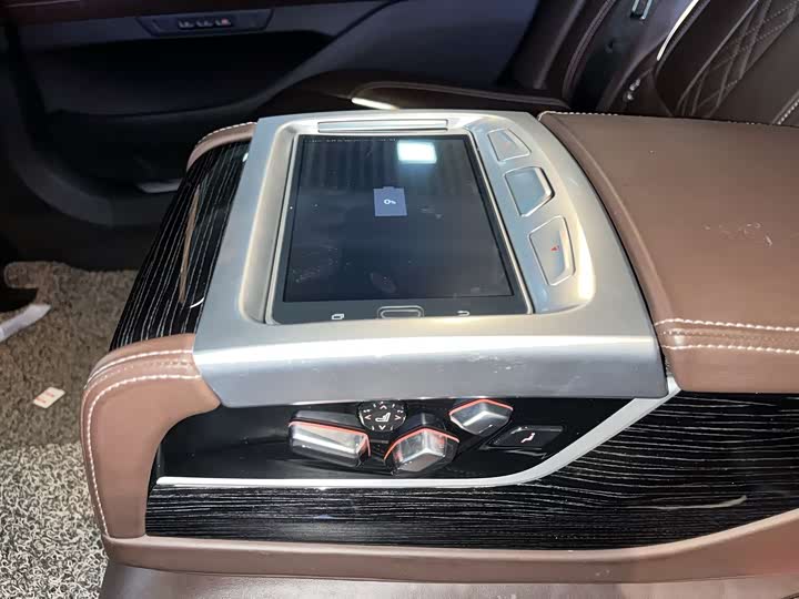 Фото 6 - BMW 7 Series