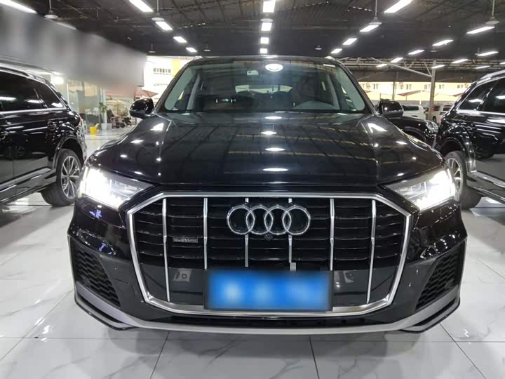 Фото 3 - Audi Q7