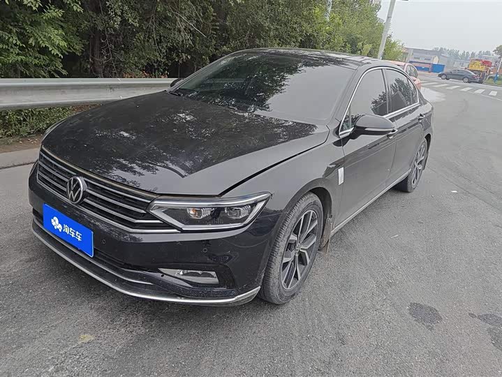 Фото 1 - Volkswagen Magotan