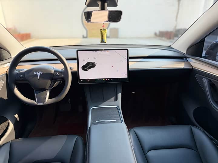 Фото 6 - Tesla Model Y
