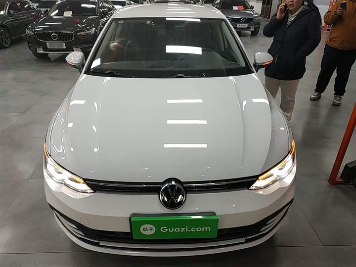 Фото 3 - Volkswagen Golf