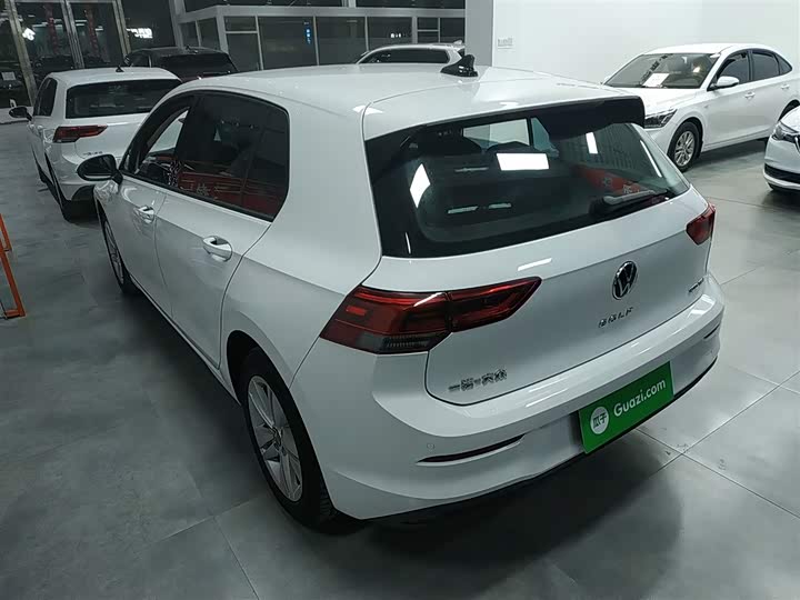 Фото 5 - Volkswagen Golf