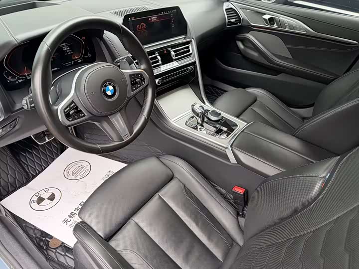 Фото 9 - BMW 8 Series