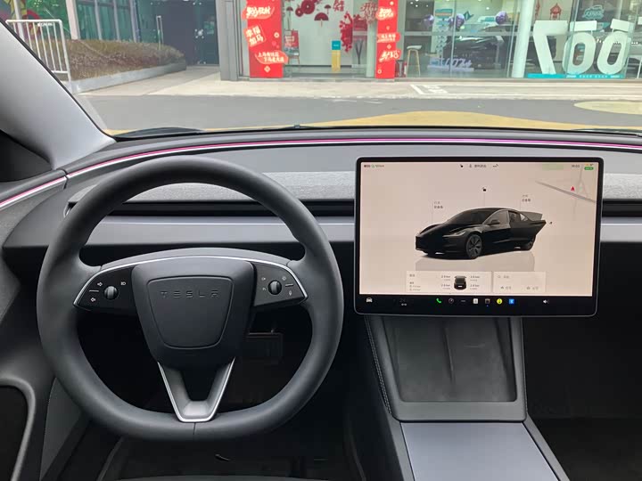 Фото 9 - Tesla Model 3