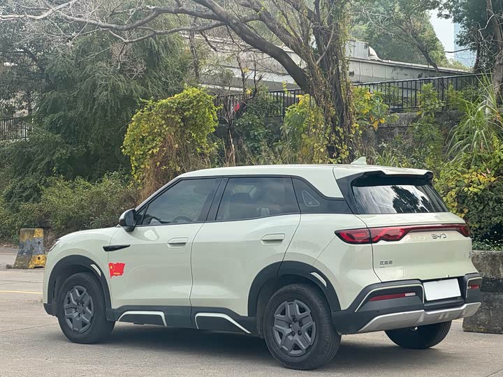 Фото 4 - BYD Yuan Up