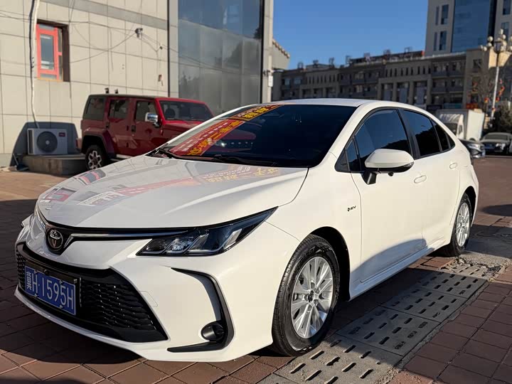 Фото 1 - Toyota Corolla