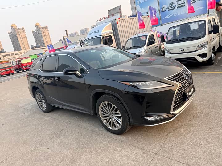 Фото 3 - Lexus RX