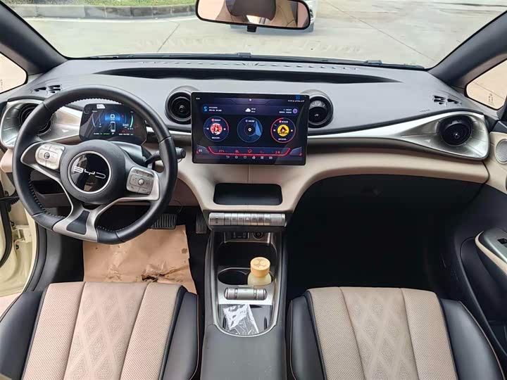 Фото 9 - BYD Dolphin