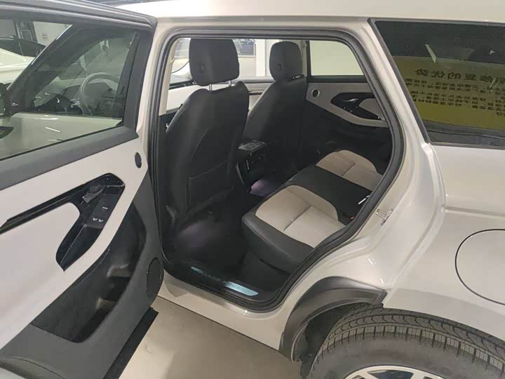 Фото 4 - Land Rover Range Rover Evoque L Hybrid