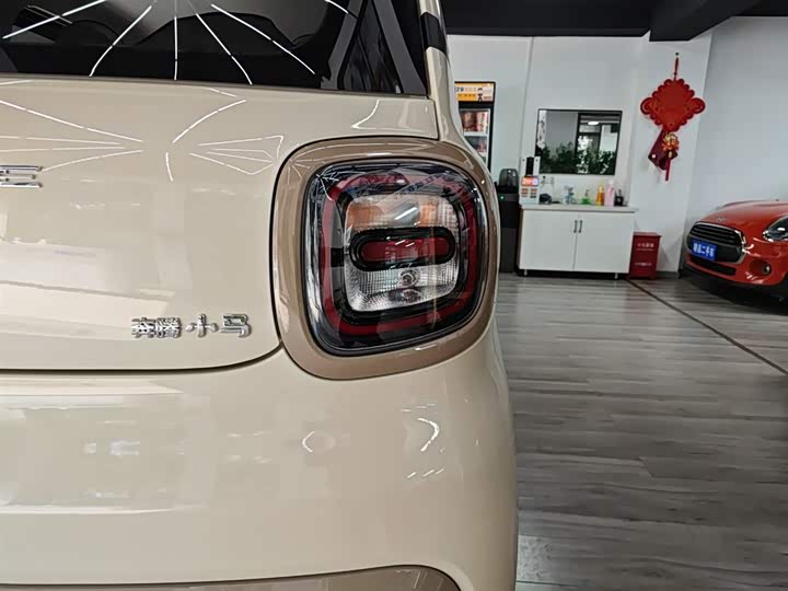 Фото 8 - Bestune Pony