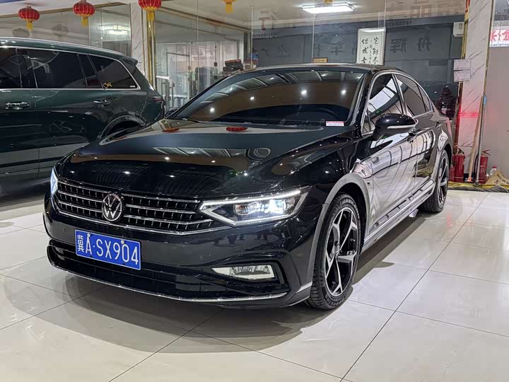 Фото 1 - Volkswagen Magotan