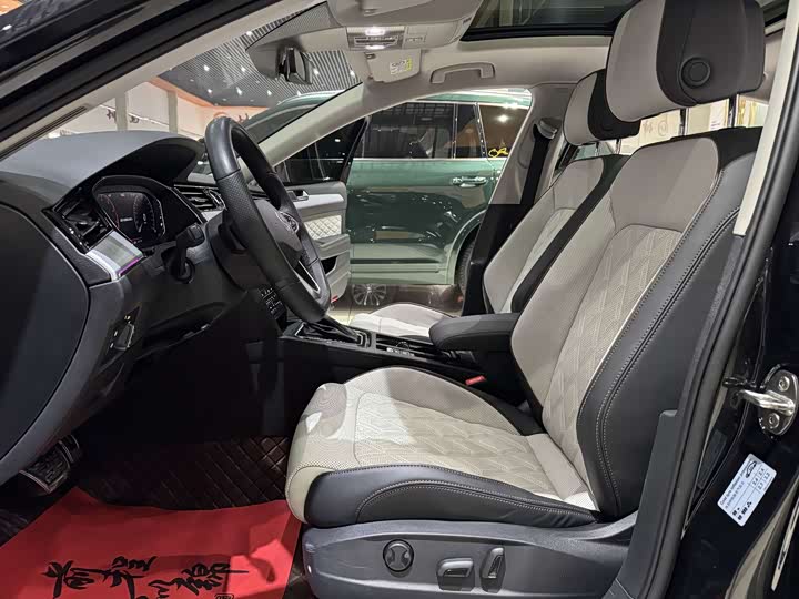 Фото 7 - Volkswagen Magotan