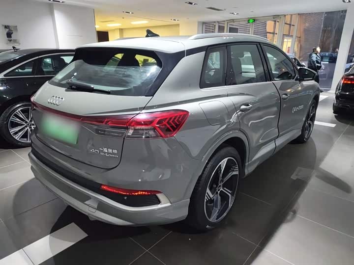 Фото 7 - Audi Q4 e-tron