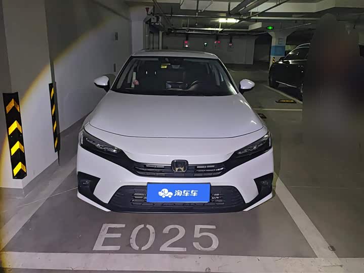 Фото 2 - Honda Civic