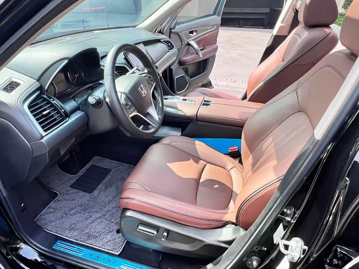 Фото 4 - Honda Avancier