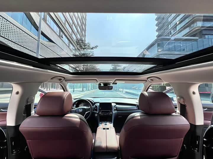 Фото 7 - Honda Avancier