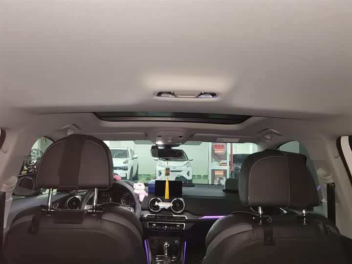 Фото 9 - Audi Q2L