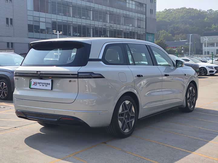 Фото 5 - Changan Deepal S09