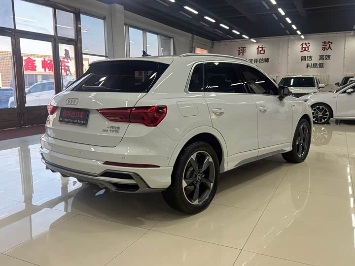 Фото 6 - Audi Q3