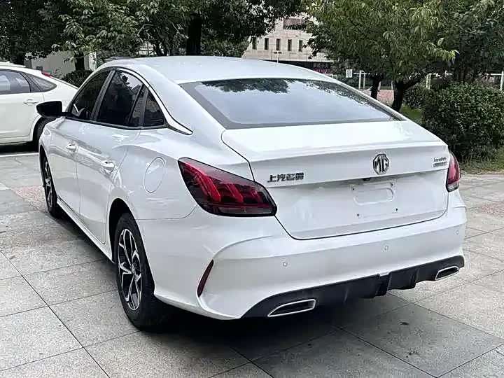 Фото 7 - MG Motor 5