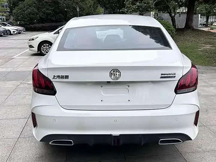 Фото 8 - MG Motor 5