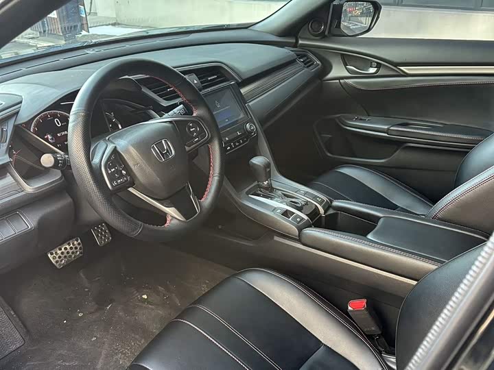 Фото 3 - Honda Civic