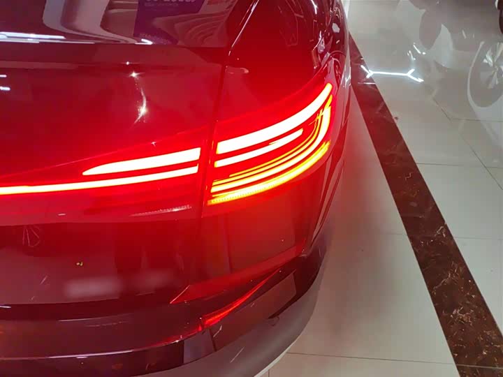 Фото 8 - Volkswagen Passat