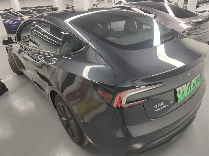 Фото 5 - Tesla Model 3