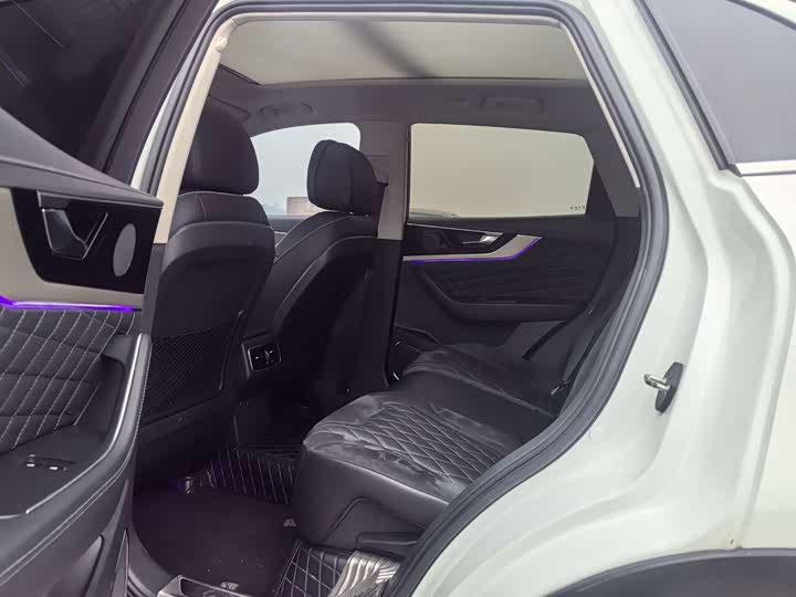 Фото 8 - Hongqi HS5