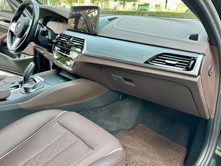 Фото 7 - BMW 5 Series