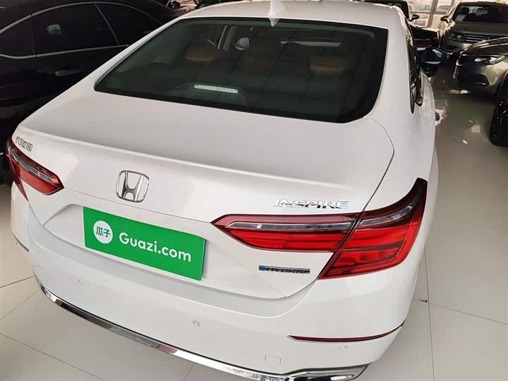 Фото 6 - Honda Inspire