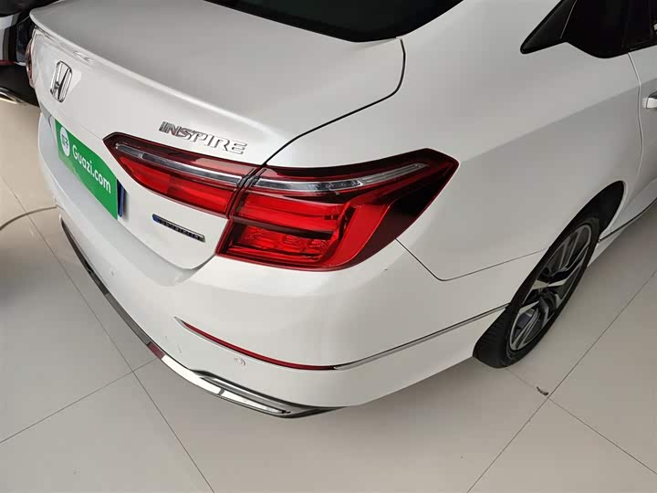 Фото 8 - Honda Inspire