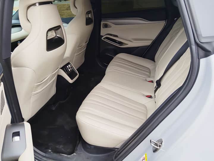 Фото 9 - BYD Song L