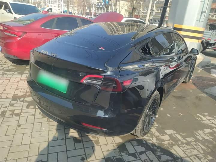 Фото 7 - Tesla Model 3