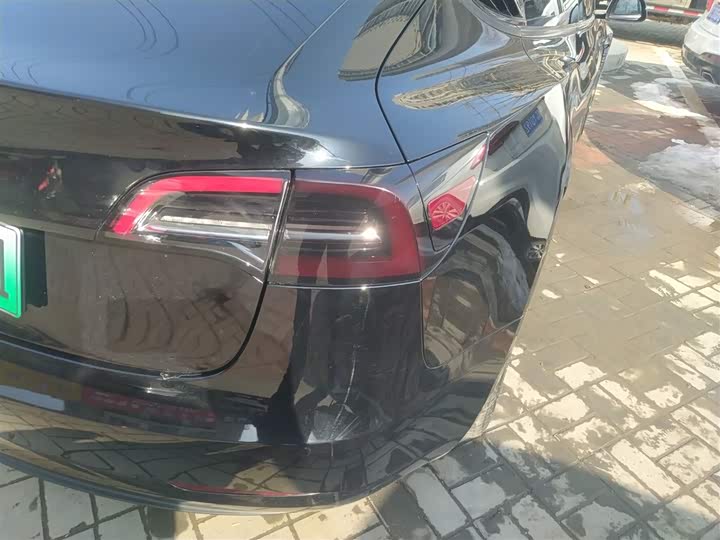 Фото 8 - Tesla Model 3