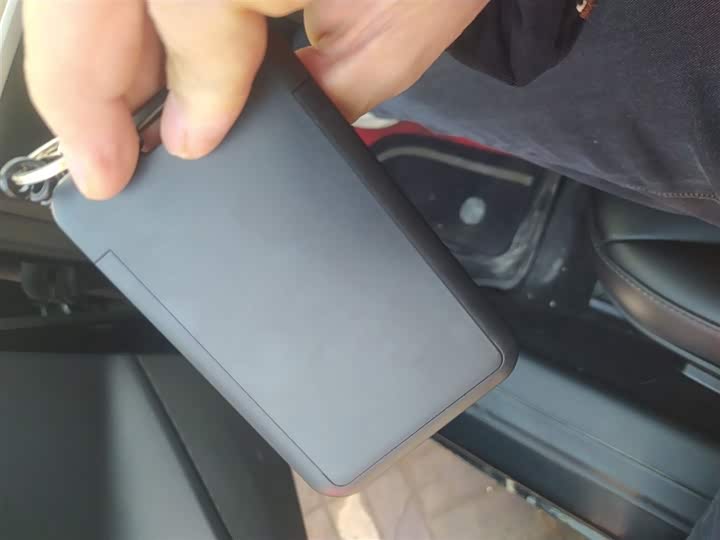 Фото 9 - Tesla Model 3