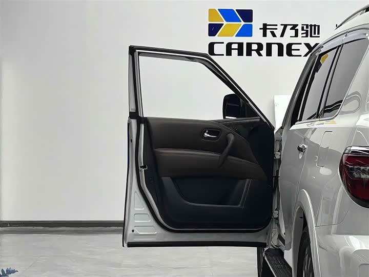 Фото 5 - Nissan Armada