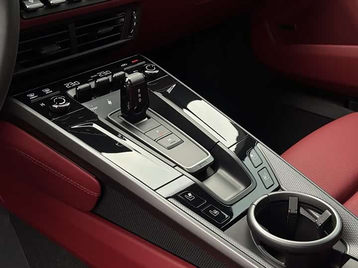 Фото 2 - Porsche 911