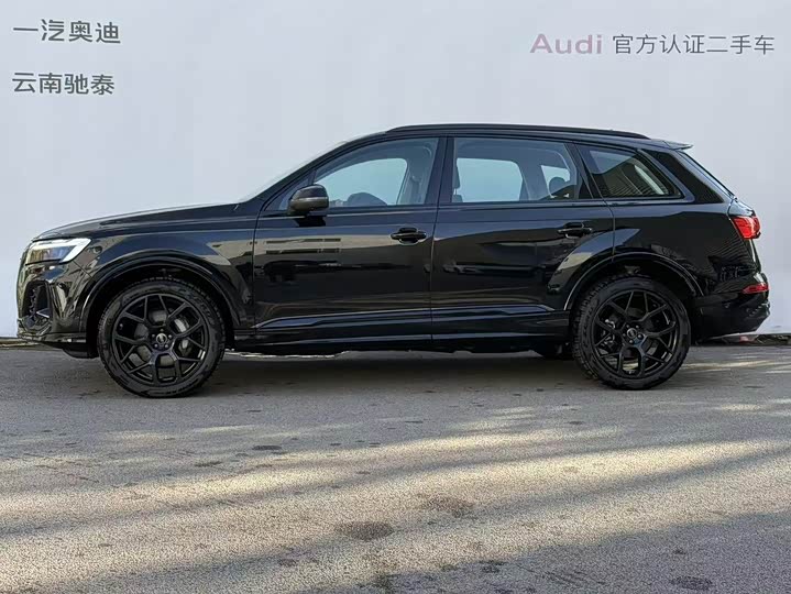 Фото 2 - Audi Q7
