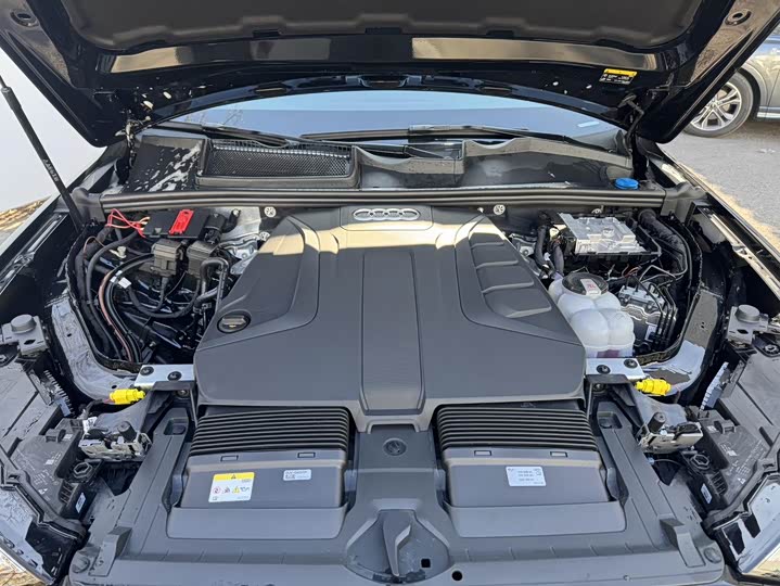 Фото 7 - Audi Q7